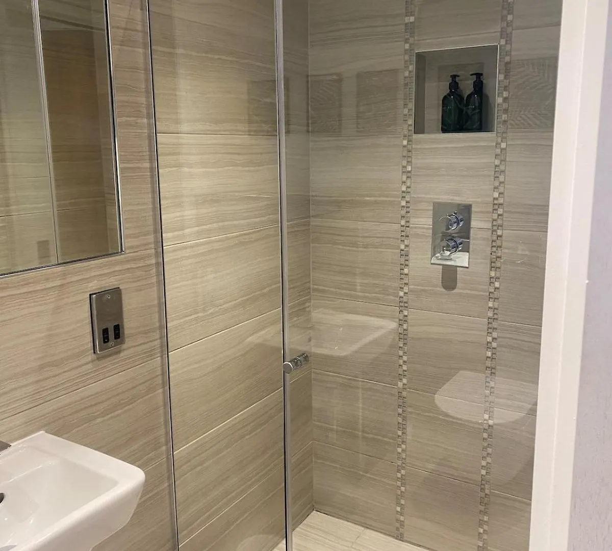Perfect Studio In Central York Apartment